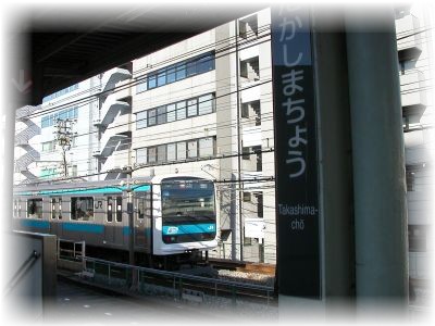 ���𑖂�u�сv�̓d�ԁB