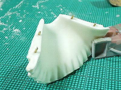 ずいぶん厚いスカートだなとか考えてはいけない