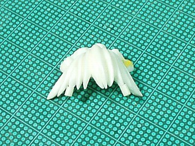 ポリパテだと事後に欠けそうなのでプラ棒にしとく