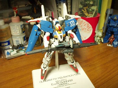 こいつの巨体はどうやって艦内に格納されてるんだろう