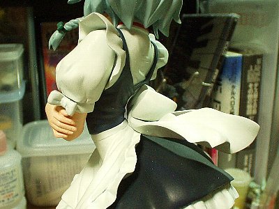 腰リボンは真鍮線で差してあるだけなので