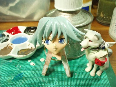 瞳孔下部を水色で