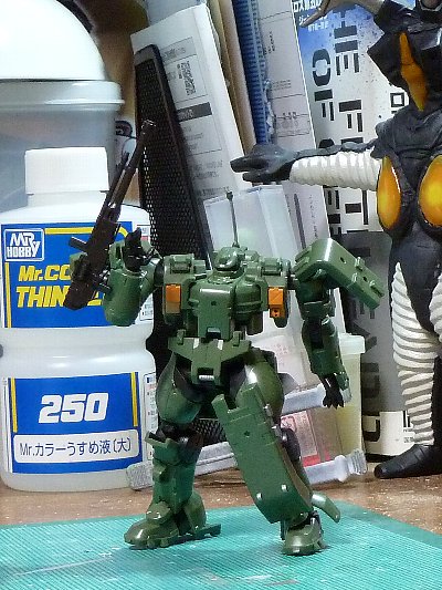 頭頂高9cmくらい。約1/200スケール