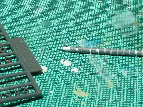棒は2mm径のアルミ線