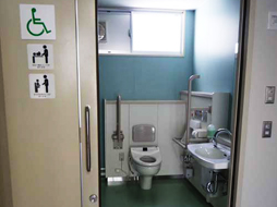 施設 FACILITY