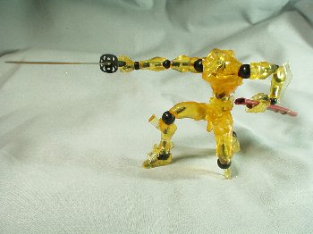 リボルバージョイントは金属の長い武器を持ってもへたらない優秀な関節だ